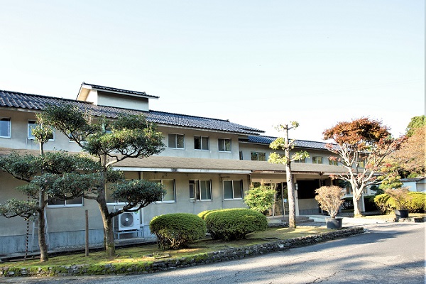 国民宿舎能登うしつ荘 外観