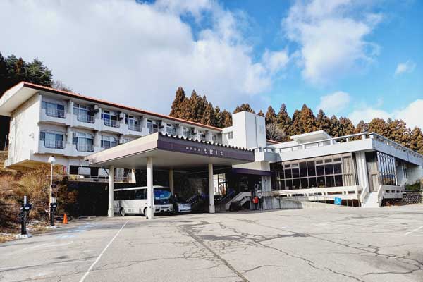 国民宿舎えぼし荘外観