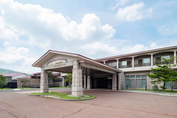 国民宿舎えびの高原荘外観
