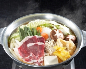 自慢の名物料理、かも鍋