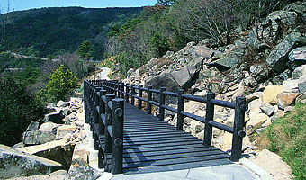 岩海遊歩道